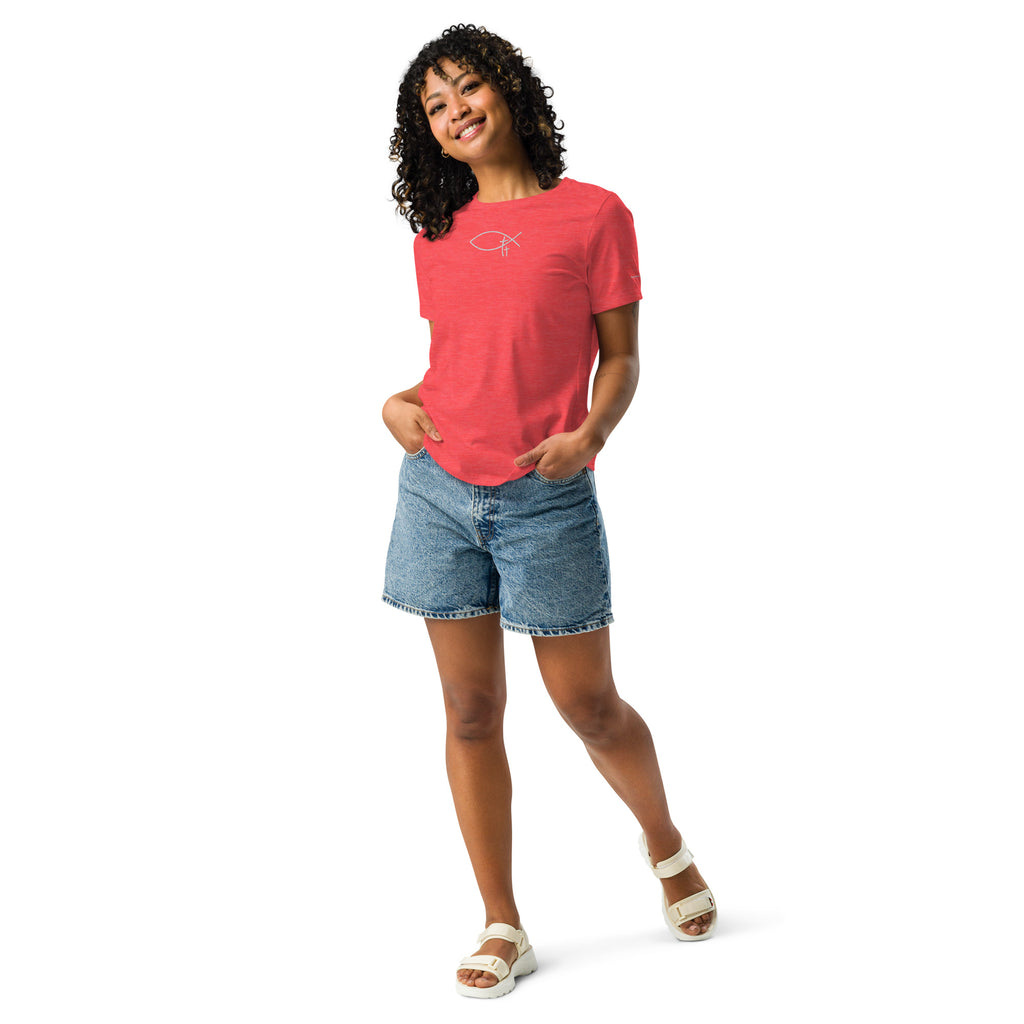 Christliches Damen T-Shirt mit minimalistischem Stick Logo. Zeitloses Faith Shirt aus hochwertiger Baumwolle – inspiriert von Identität in Jesus Christus.
