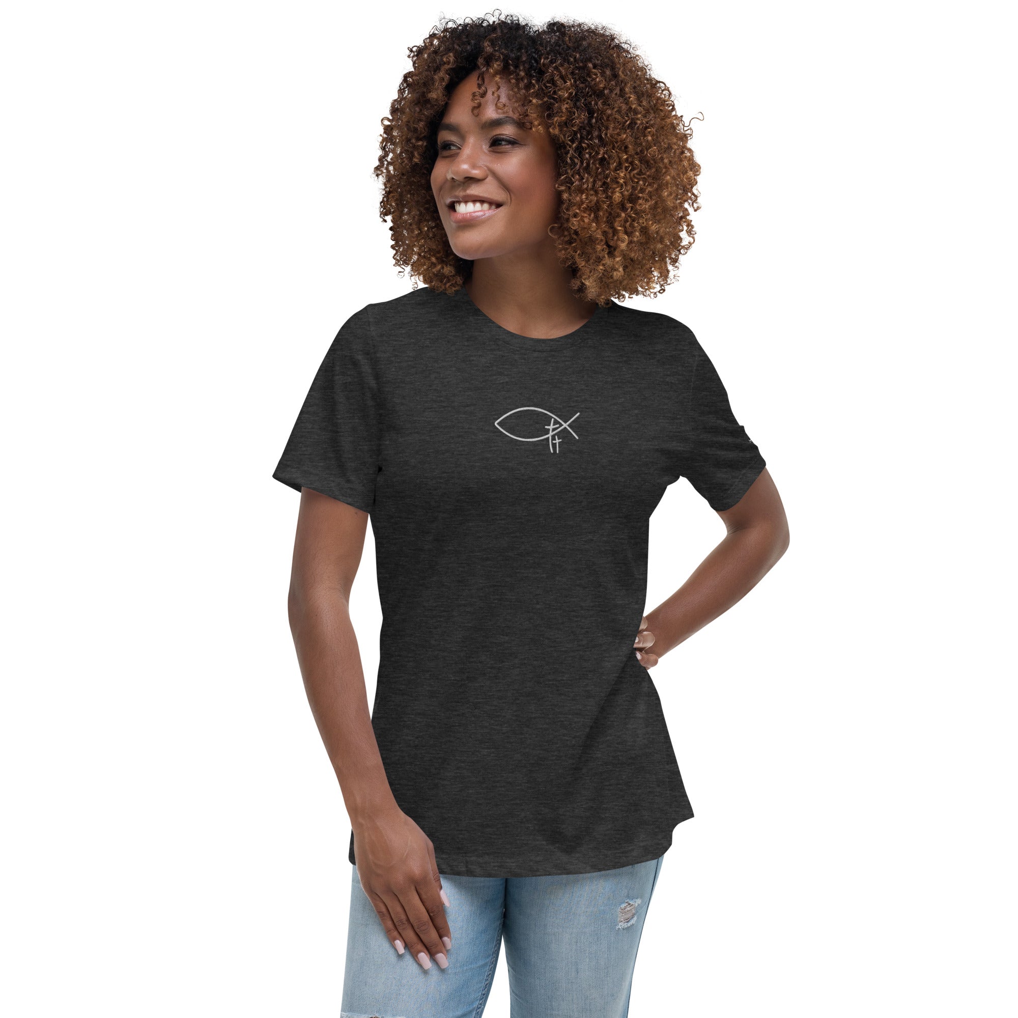 Christliches Damen T-Shirt mit minimalistischem Stick Logo. Zeitloses Faith Shirt aus hochwertiger Baumwolle –  Identität in Jesus Christus.