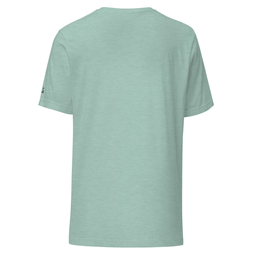 Christliches Herren T-Shirt mit minimalistischem Stick Logo. Hochwertiges Faith Shirt aus ringgesponnener Baumwolle – zeitlos, schlicht - deine Identität in Christus.