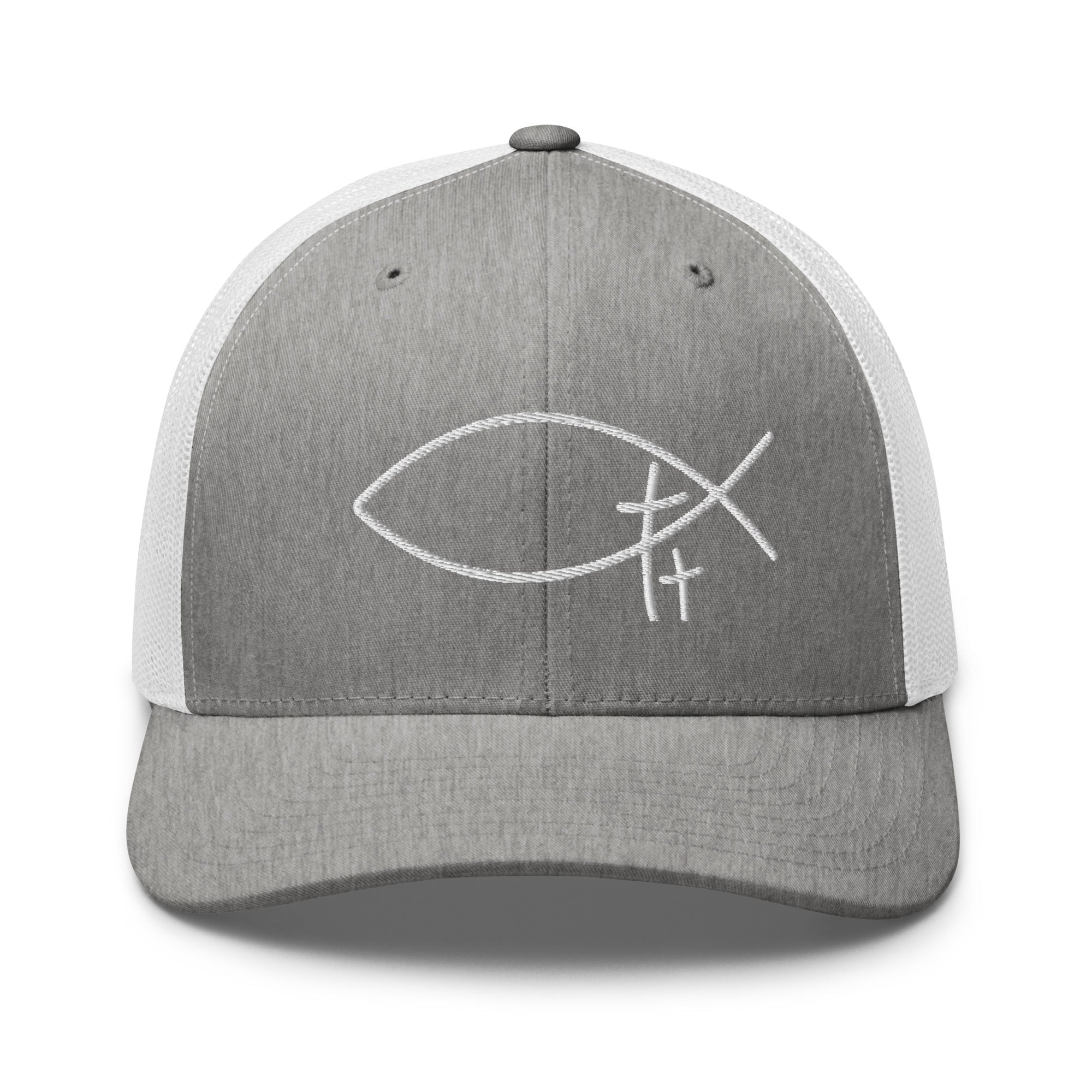 Minimalistische Trucker Cap mit hochwertiger 3D Logo Stickerei. Zeitlose Faith-Streetwear in Navy, Schwarz, Creme und Weiß. Bequem, atmungsaktiv und unisex.